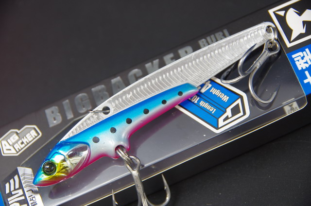 ジャッカル ビッグバッカー107鰤カスタム 107mm/43ｇ (BIGBACKER 107 BURI CUSTOM) 【シーバスルアー専門店  キングフィッシャー】