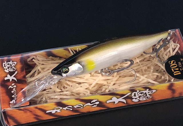 【貴重・特大キャンバス】テスコ　グラフィティスープ　ステンシル バスディ もののふ大鱒D70S 70mm/7.6g 【シーバスルアー専門店