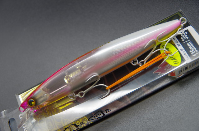 シマノ 熱砂 ヒラメミノー135F フラッシュブースト 135mm/26g 【シーバスルアー専門店 キングフィッシャー】