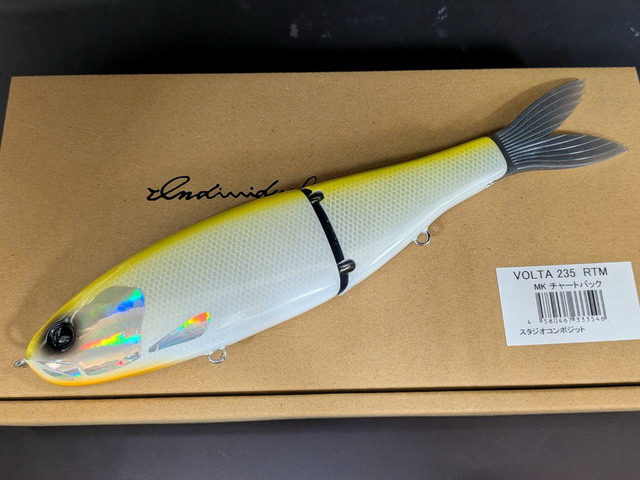 スタジオコンポジット VOLTA 235 RTM 235mm/約98g（ボディのみ